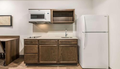 King Room with tub - Accessible/Non-Smoking