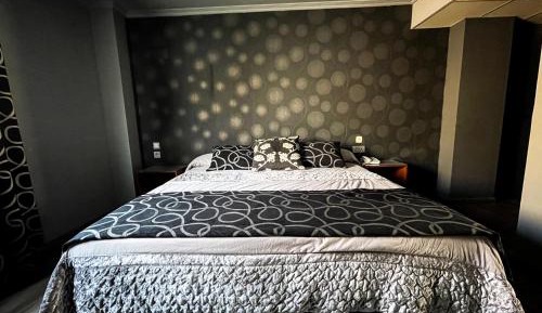 King Suite with Spa Bath