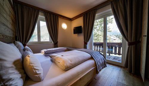 Double Room with Balcony 102