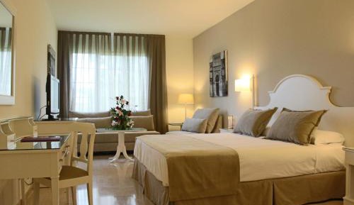 Executive Junior Suite with Parking