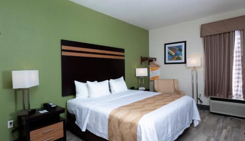 King Room - Accessible/Non-Smoking