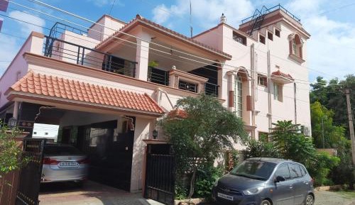 Deluxe Double Room (2 Adults + 1 Child)