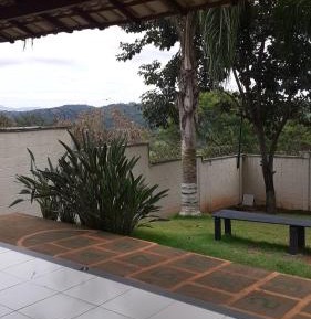 Apartment with Mountain View