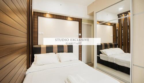 Apartment with Pool View 