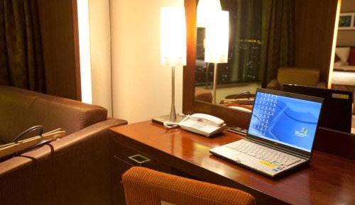 High Floor - Deluxe King Room (38th Floor) - Smoking