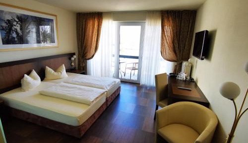 Double or Twin Room with Forest View