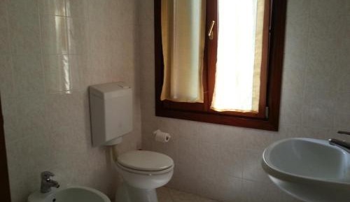 Twin Room with Private Bathroom