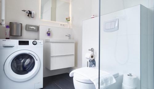 Apartment 4 with King Bed