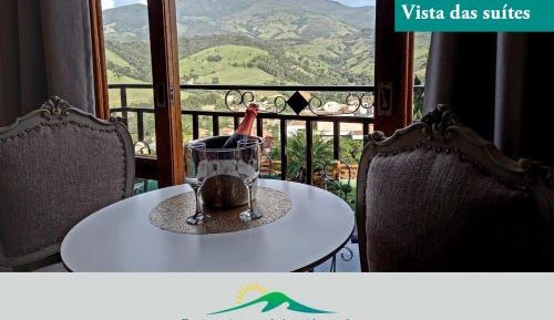 Suite with Mountain View