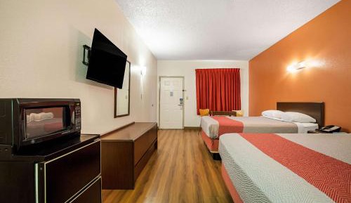 Deluxe Queen Room with Two Queen Beds - Non-Smoking