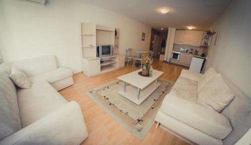 One-Bedroom Apartment with Balcony