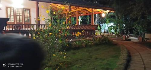 Villa with Garden View