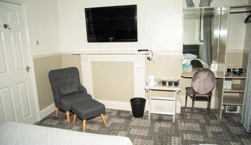 Family Room - En Suite