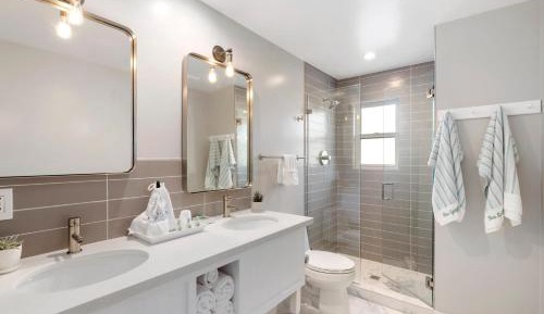 Queen Suite