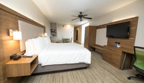 Standard Queen Room with Two Queen Beds