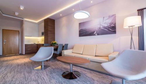 Suite with Sea View and Access to Swimming Pool and Sauna