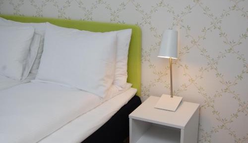 One-Bedroom Apartment with Ocean View