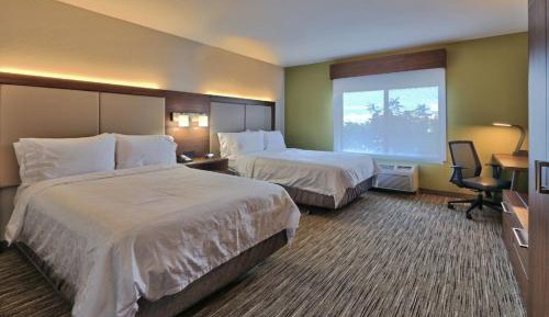 Standard Room with Two Queen Beds