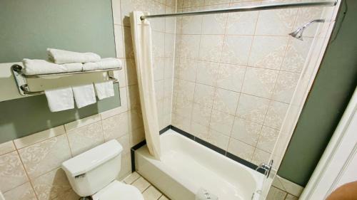 King Suite with Spa Bath
