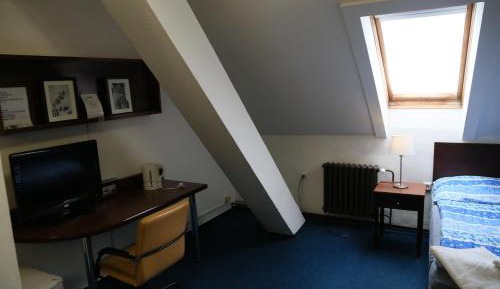 Twin Room with Private External Bathroom