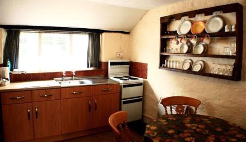  Large Two-Bedroom Cottage with Garden View