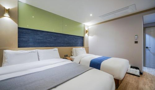 Standard Twin Room with Sofa