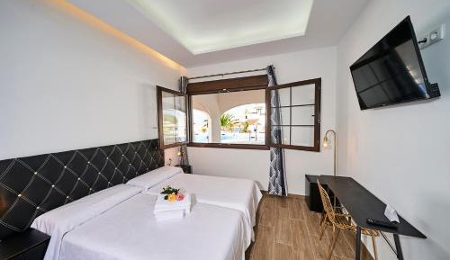 Triple Room with Pool View