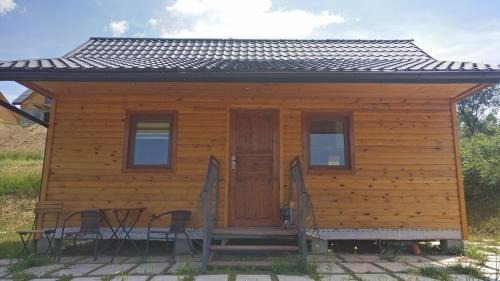 Three-Bedroom Townhouse with Lake View