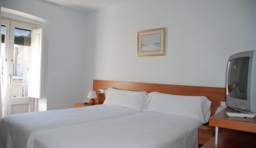 Double or Twin Room with Private Bathroom
