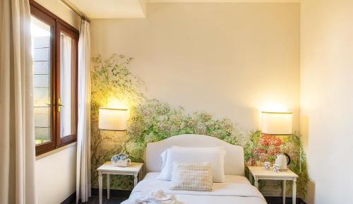 Double Room with French Bed