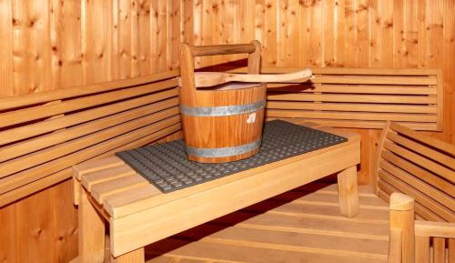 Three-Bedroom Holiday Home with Sauna