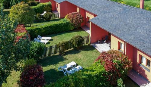 Apartment with Garden View