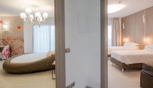 Suite with Garden View