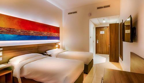  Twin Room with 20% off F&B