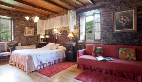 Deluxe Double Room with Extra Bed