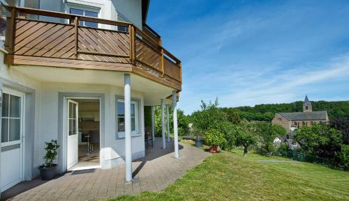Apartment with Garden View