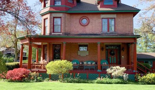 Two-Bedroom Guest house with Private Entrance