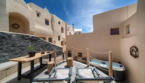 Cave House with Hot Tub