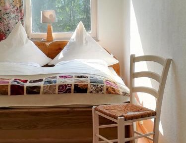 Apartment with Mountain View