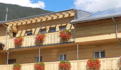 Apartment with Mountain View