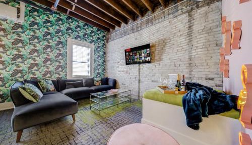 Queen Suite