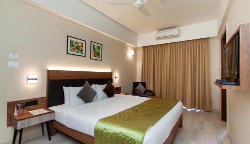 Superior one BR Room