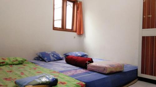 Standard Double Room with Shared Bathroom