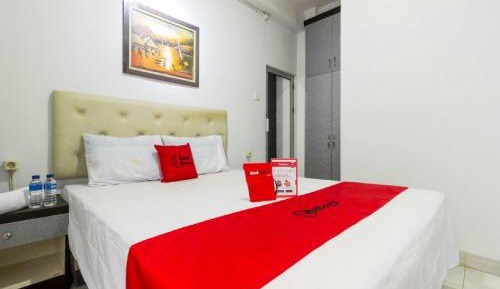RedDoorz Double Room