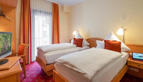 Classic Double Room with Balcony