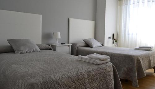 Twin Room with Bathroom