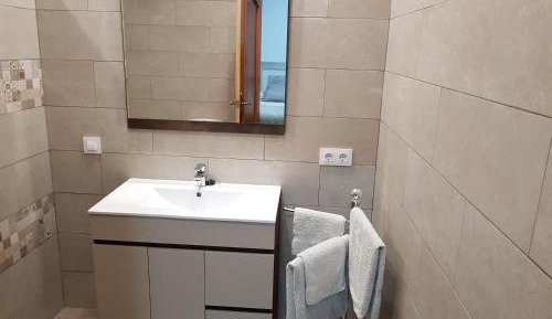 Queen Room with Pool View