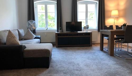 Standard Triple Studio