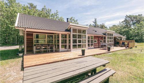 Four-Bedroom Holiday Home