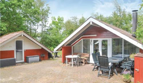 Three-Bedroom Vacation Home 